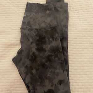 Lululemon leggings size 6